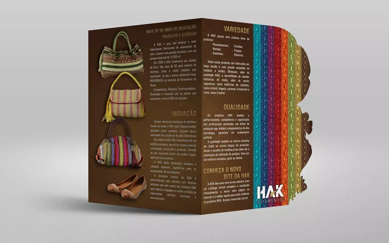 HAK — Folder com Recorte Especial